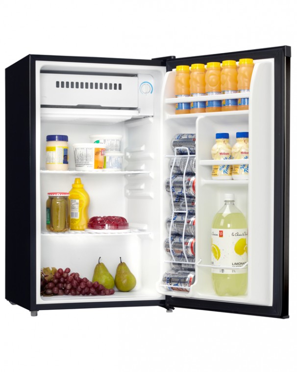 DCR033A2BDB | Danby 3.3 cu. ft. Compact Refrigerator | EN