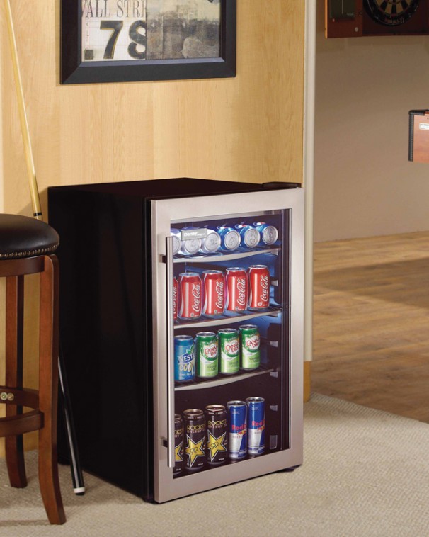 5-key-differences-between-a-compact-fridge-and-a-beverage-center-danby