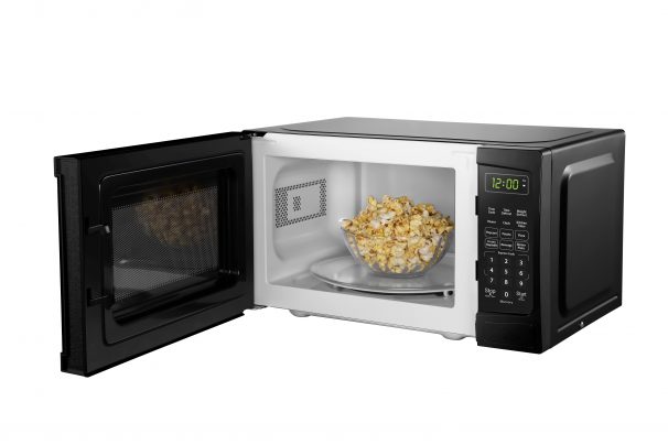 Dbmw0920bbb Danby 0 9 Cu Ft Black Microwave With Convenience Cooking Controls En